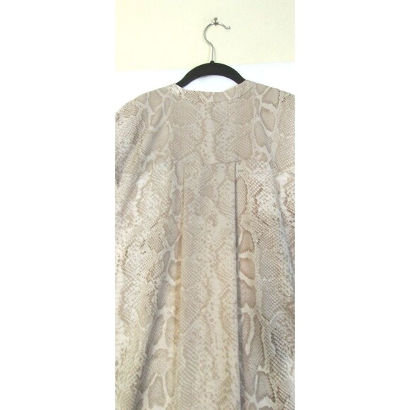 Tahari Top Women's S Snakeskin Button Up Short Sleeve Taupe White Quiet Luxury - Picture 4 of 9